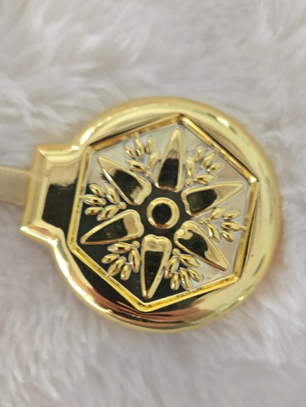 N/A bright gold